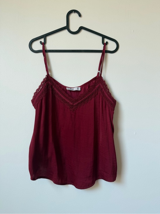Hollister Tops - Hollister Maroon Lace-Trim Cami Tank Top